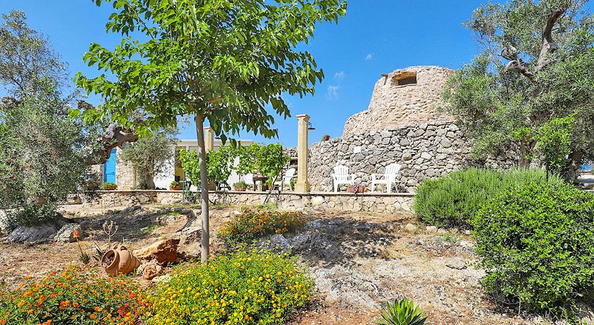 Antico Trullo salentino - Residence degli Ulivi