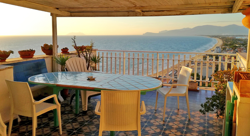 Sperlonga Resort apartments and rooms