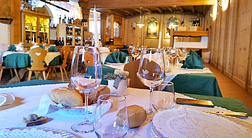 HISTORIC HOTEL RISTORANTE LA STUA
