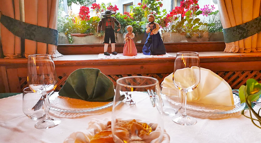 HISTORIC HOTEL RISTORANTE LA STUA