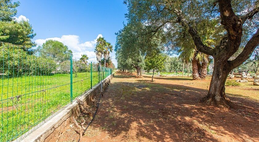 Adriatica - in campagna a 2 km dal mare  - Recintata - Giochi bimbi