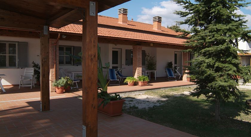 PODERE CERNAIA AGRITURISMO SAN LUIGI