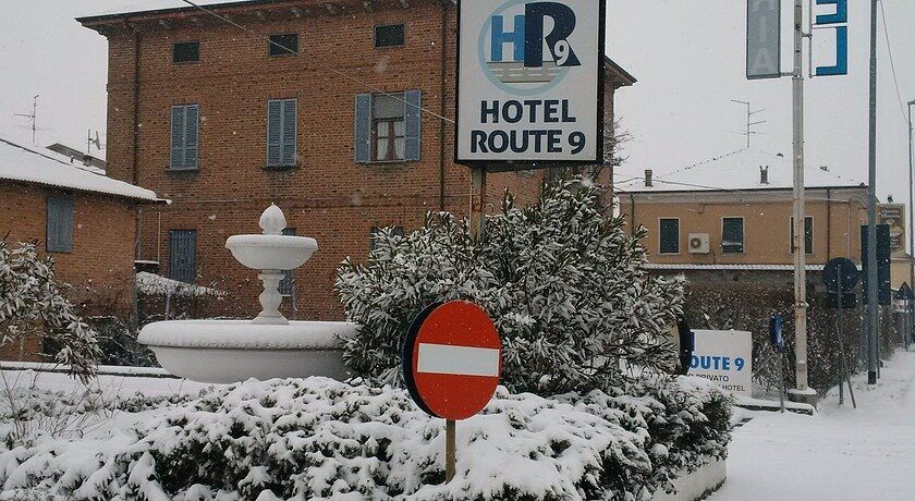 Hotel Route 9
