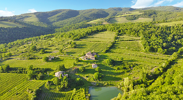 Agriturismo Podere Tegline con lago privato