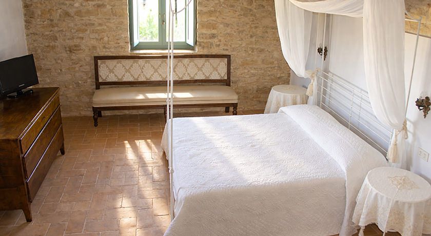 Fattoria Fontegeloni - Agriturismo e Az. Agr. Biologica 