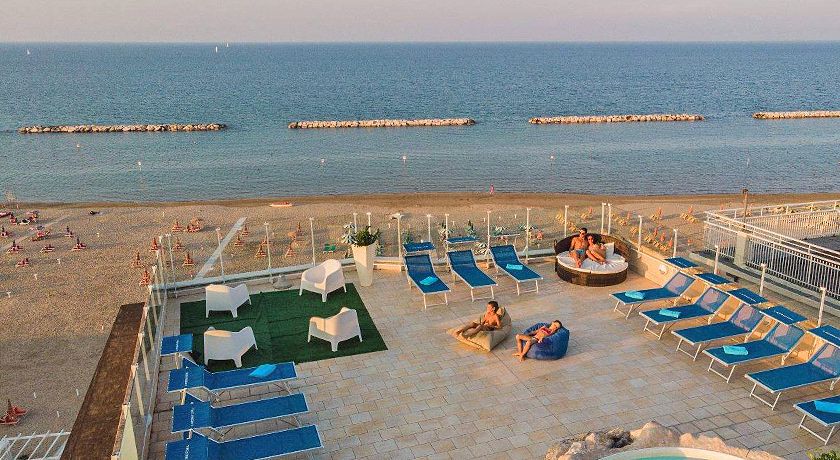 HOTEL INTERNATIONAL