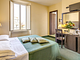 Hotel Versailles