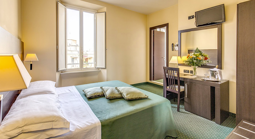 Hotel Versailles
