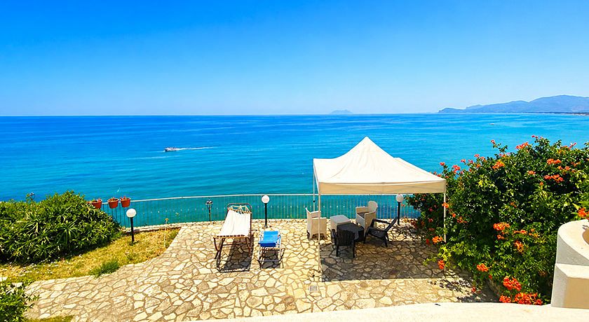 Sperlonga Resort apartments and rooms