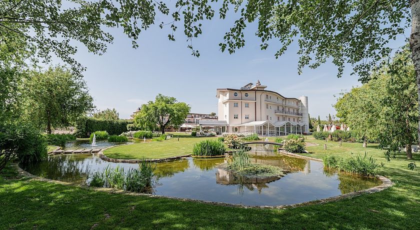 L'Araba Fenice Hotel & Resort